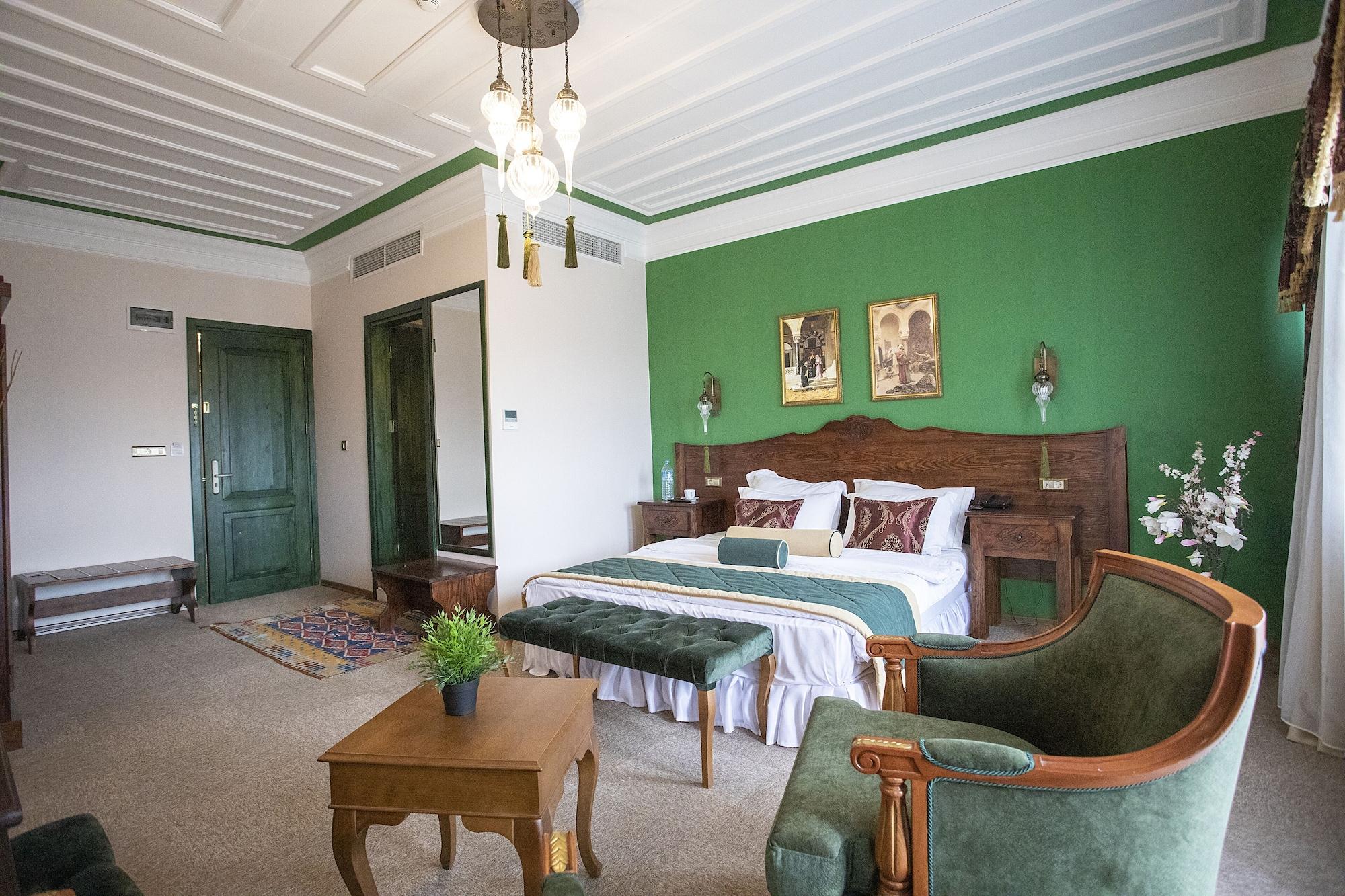 Garden House 4*